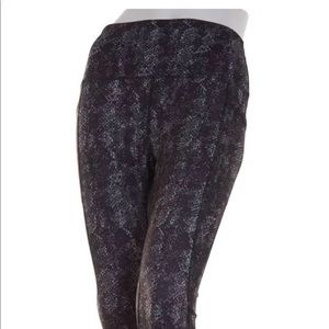 Capri Leggings - 2 pairs